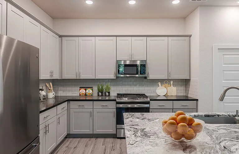 Echelon At Reverchon Bluffs Rental Homes — Photo 11