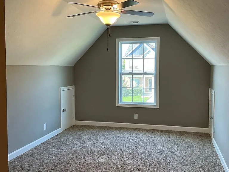 374 Rye Dr — Photo 9