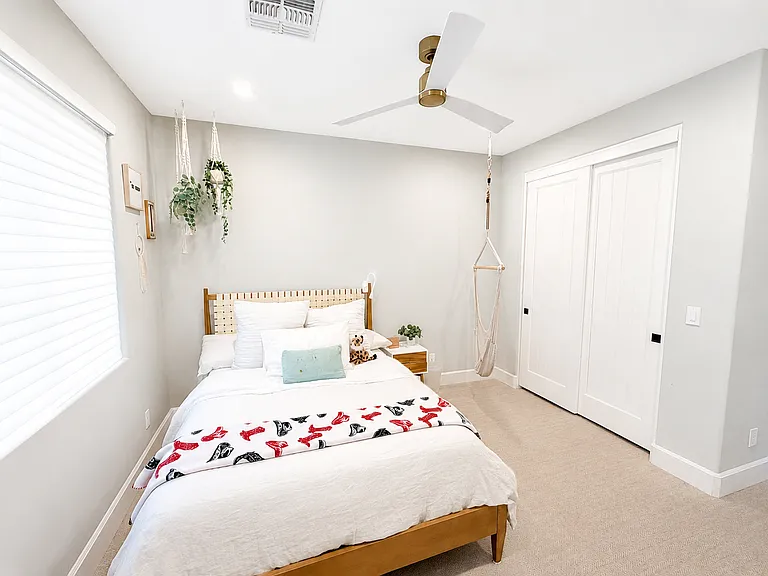 8280 E Tailfeather Dr — Photo 50
