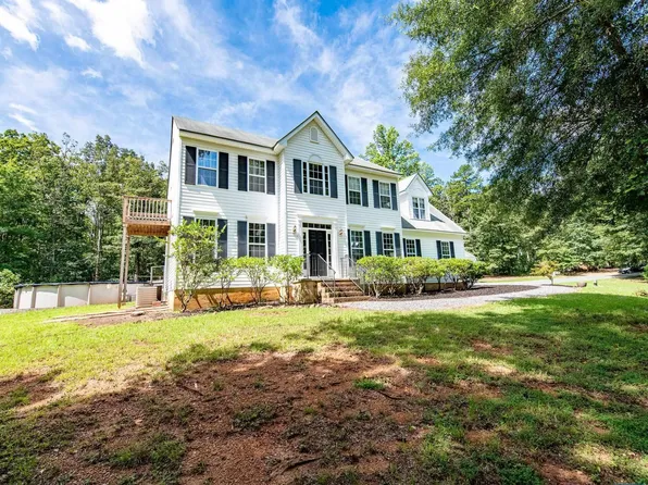 571 Paradise Ln, Gordonsville, VA 22942