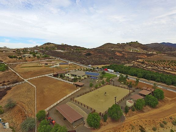 2nd image of 633 Black Canyon Pl