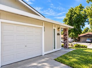 5926 Hilltop Dr, Carmichael, CA 95608