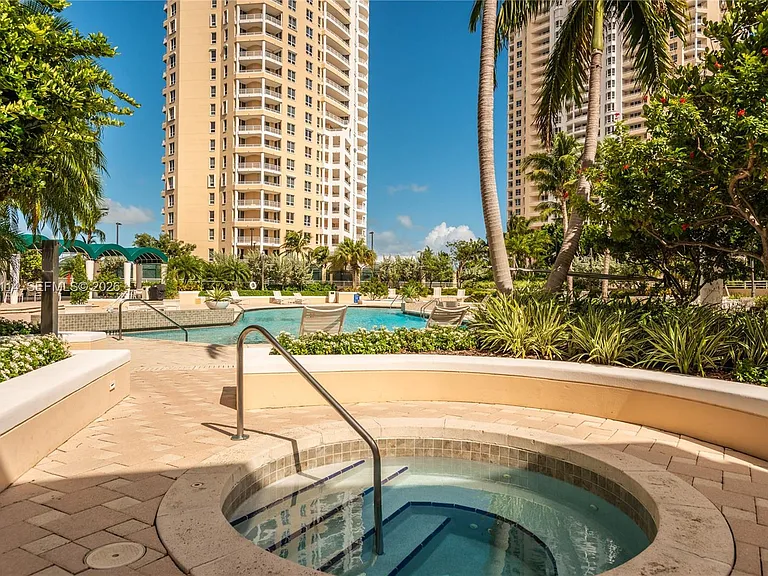 888 Brickell Key Dr #211 — Photo 27