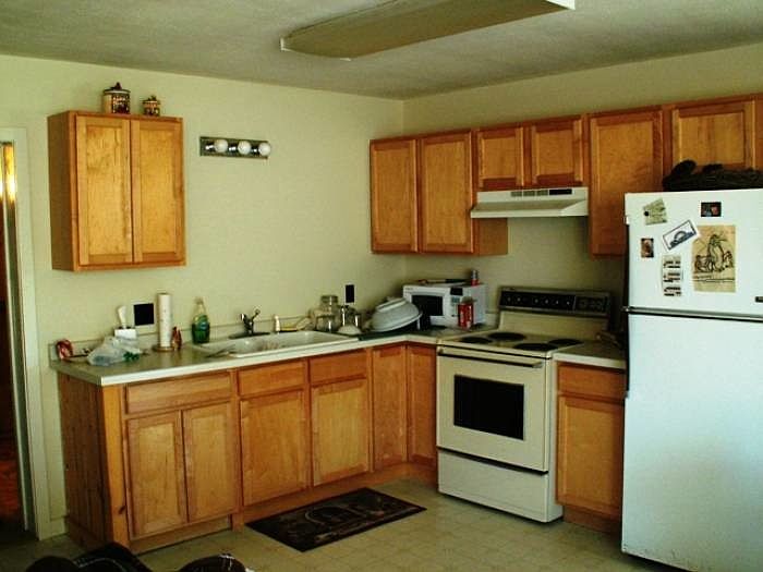 2nd image of 6966 Winkler Rd