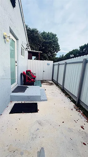 1558 NW 103rd St #EFFICIENCY Photo 1 1558 NW 103rd St #EFFICIENCY Photo 1