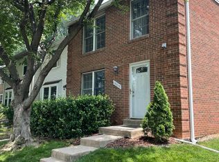 10317 Granite Creek Ln, Oakton, VA 22124
