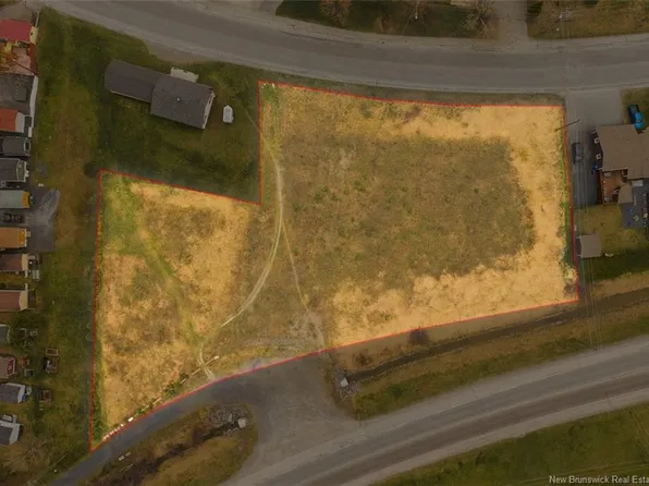 837 Canada Rd, Edmundston, NB E3V 3X3