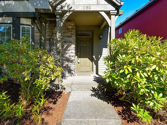 3rd image of 1082 SE Portlandia Ave