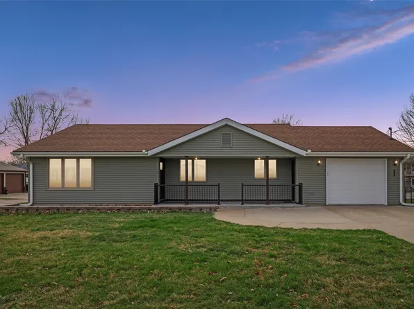 307 S Columbus St, Pleasantville, IA 50225