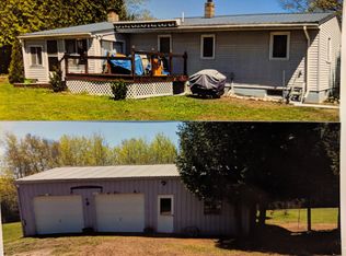 16266 Ferry Rd, Charlevoix, MI 49720