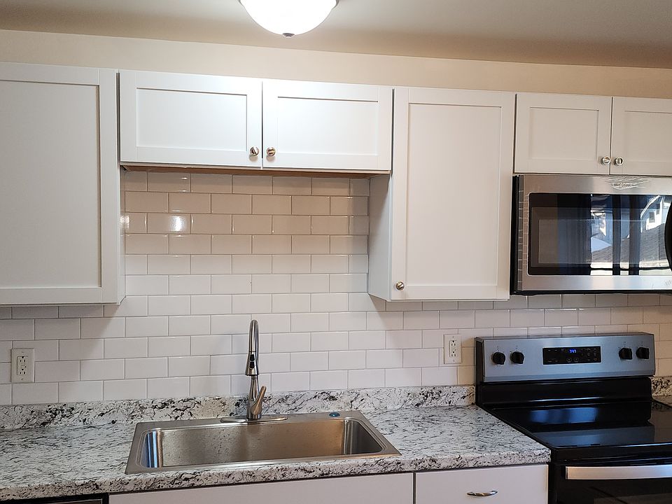 1st image of 38 Hill Ave #10