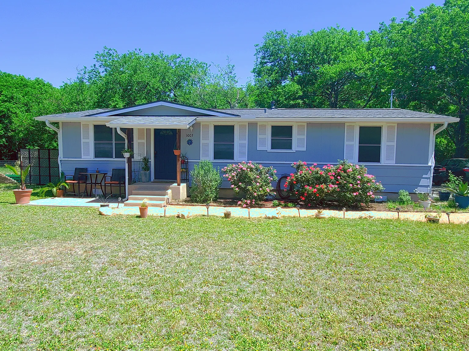 1003 Bugg Ln — Photo 3