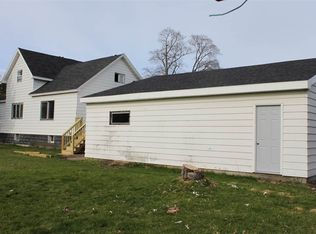 318 Jefferson St, Oconto, WI 54153