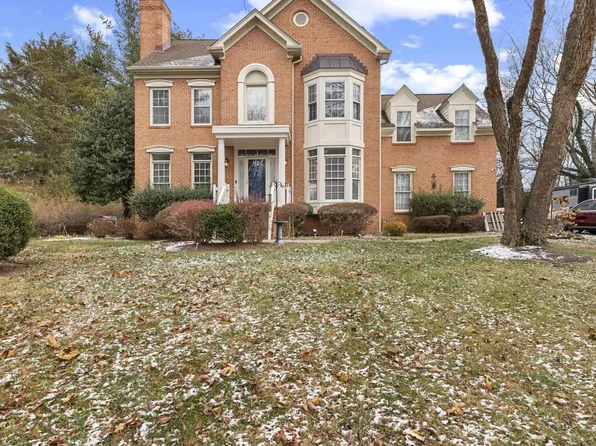 4291 Lawnvale Dr, Gainesville, VA 20155