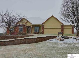20274 Jeannie Ln, Gretna, NE 68028