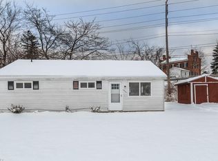 8897 Saxon Dr, Kirtland, OH 44094