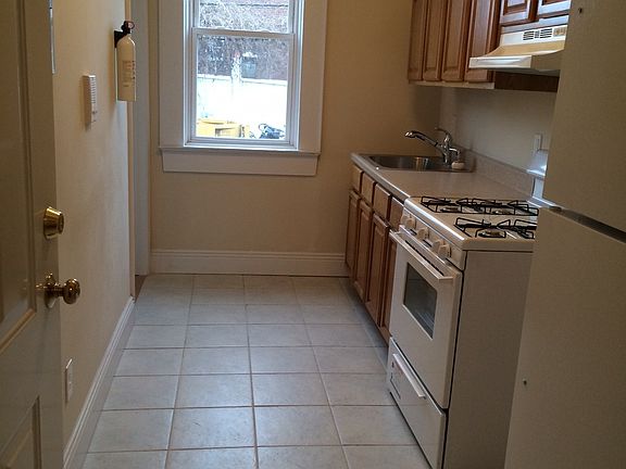 3rd image of 413 Dodd St APT 4