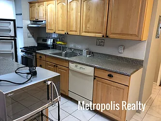 Rented by Metropolis International Realty Inc.