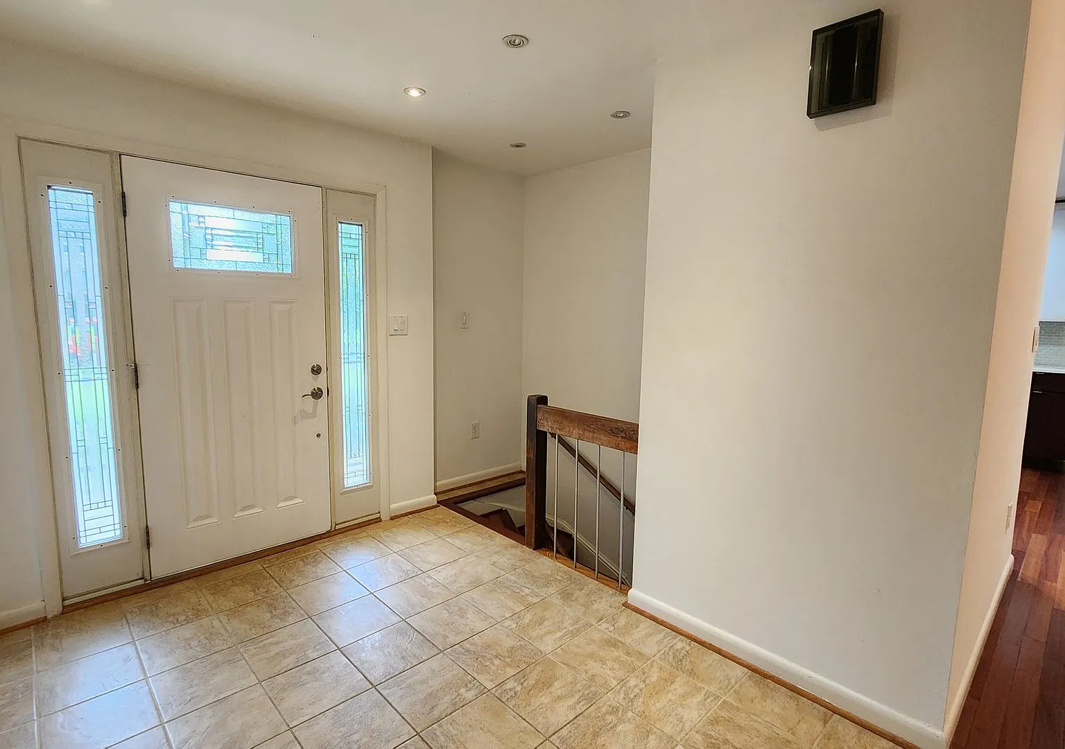 5 BR Near Ft. Belvoir and Historic Mt. Vernon — Photo 3