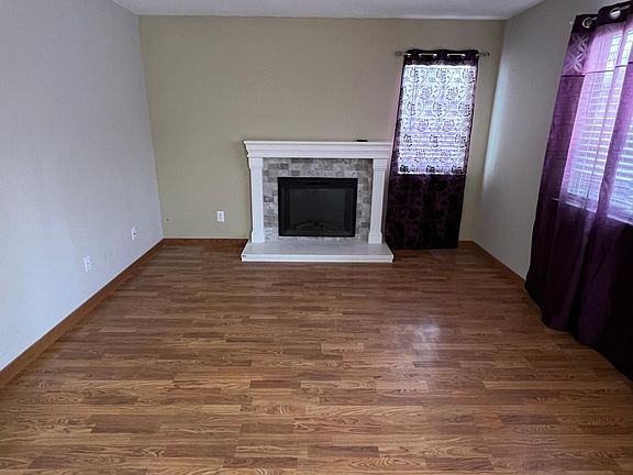 3rd image of 3946 Regatta Dr