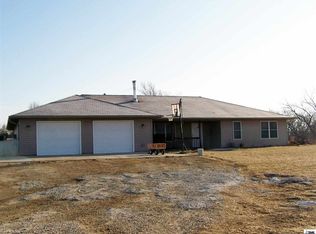 12874 V4 Rd, Hoyt, KS 66440