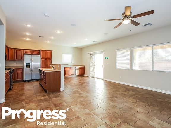 5th image of 1805 White Daisy Way