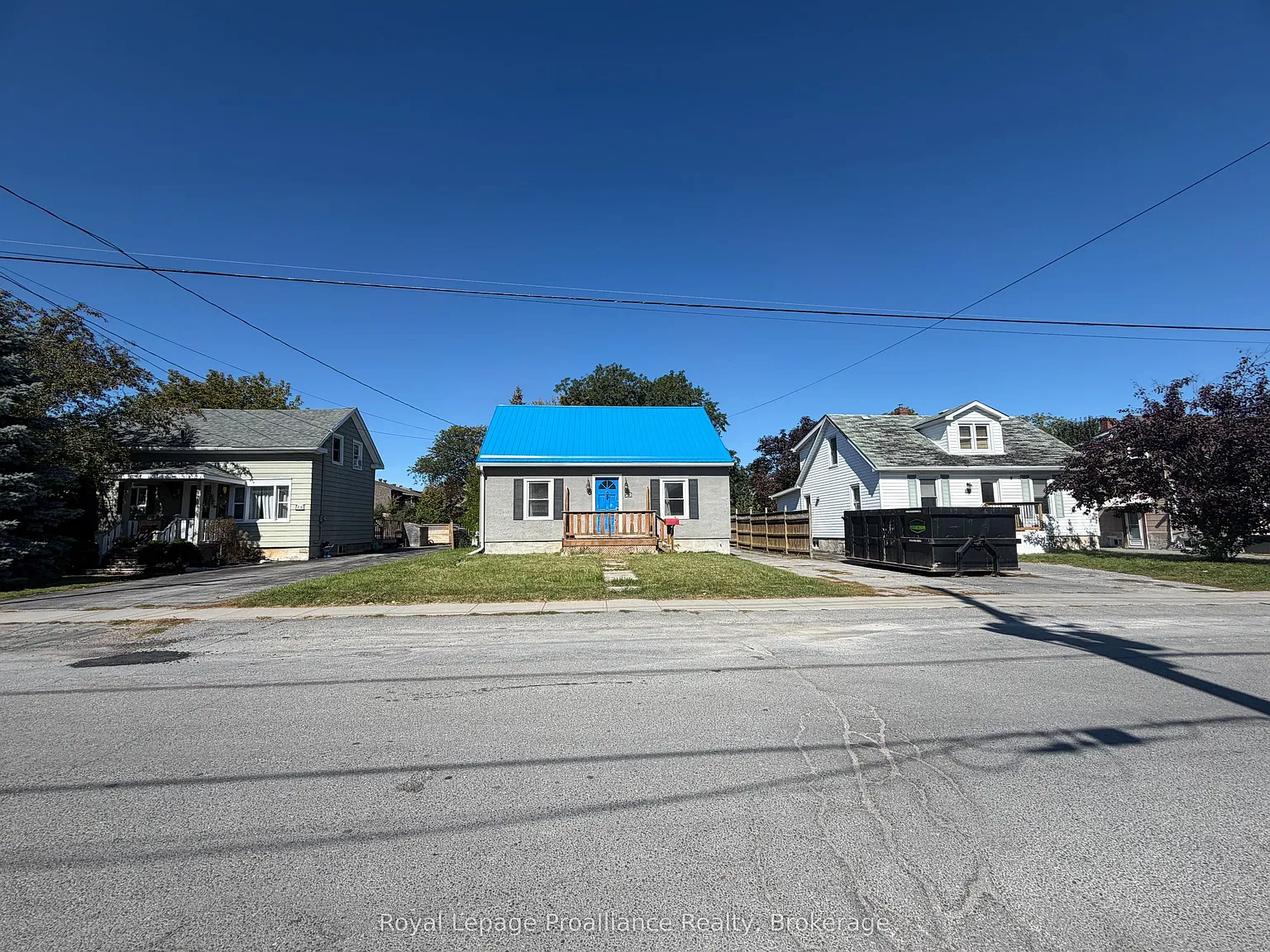 3 bed, $2,100 — Photo 4