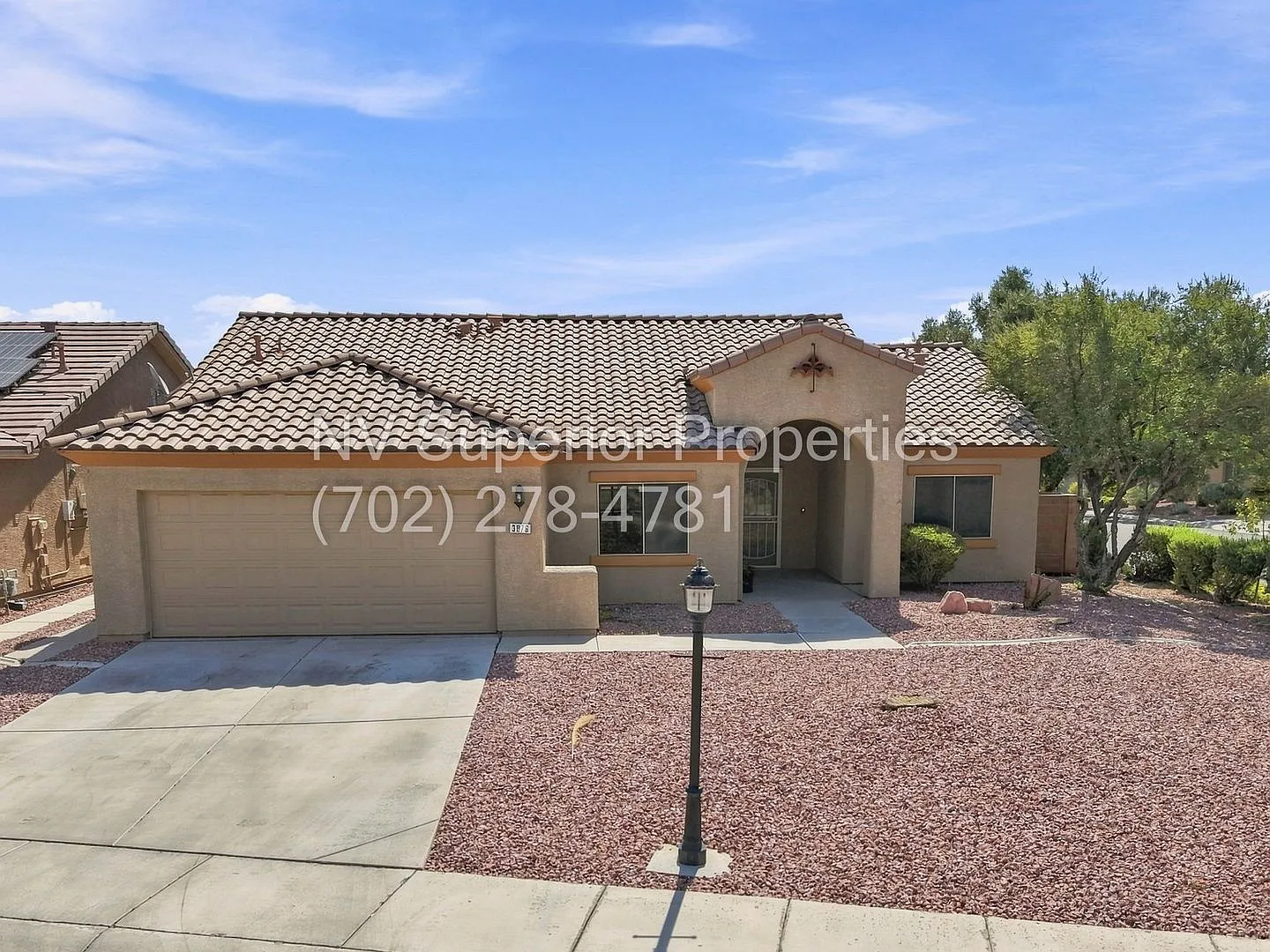 SE!! Stallion Mountain!! Gated Single Story Home!! No Carpets Covered patio!! Water Conditioner!! — Photo 1