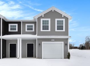 1301 Timber Hollow Ct, Greenville, MI 48838