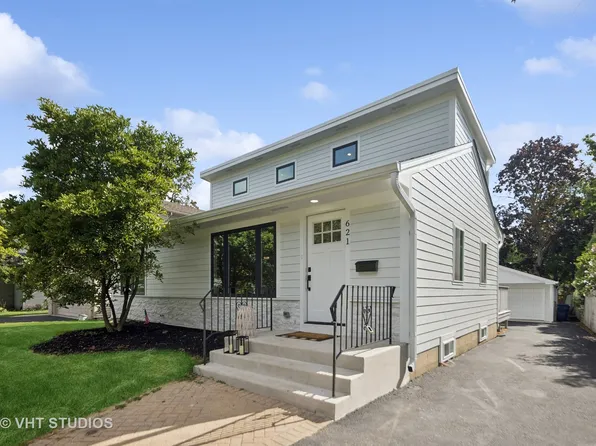 621 S Harvard Ave, Villa Park, IL 60181