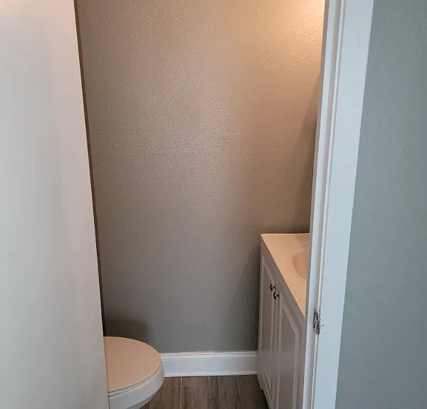93 Elaine Dr — Photo 7