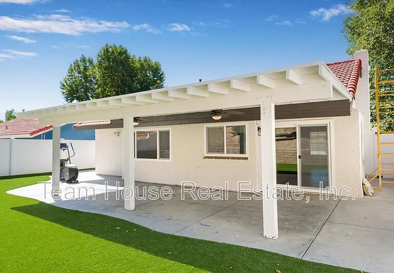 27725 Wakefield Rd — Photo 20