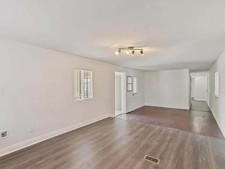 35 Benjamin Hill Rd — Photo 2