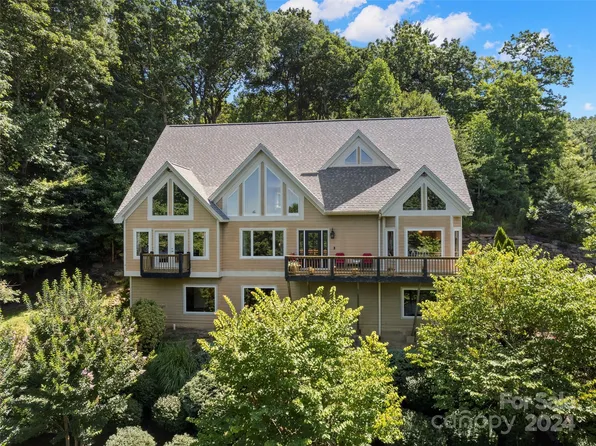 75 Timber Cove Ct, Hendersonville, NC 28791