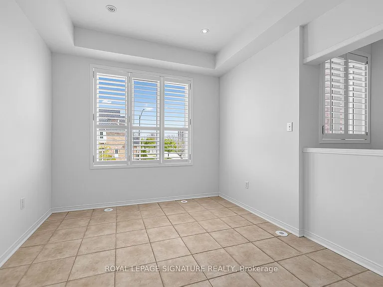 29 Coburg Cres — Photo 4