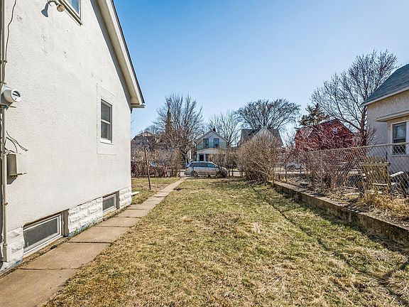 5th image of 661 Kent St