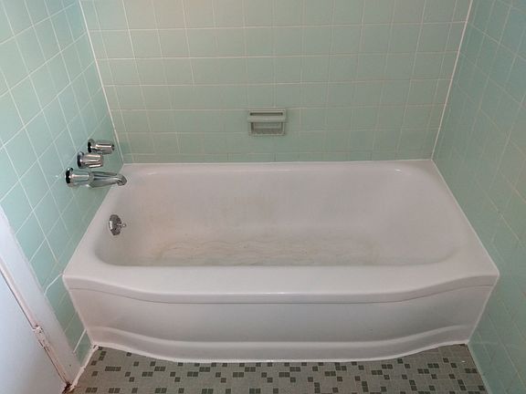 5th image of 2635 Lilac Ave
