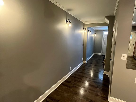 5th image of 250 E 7th St