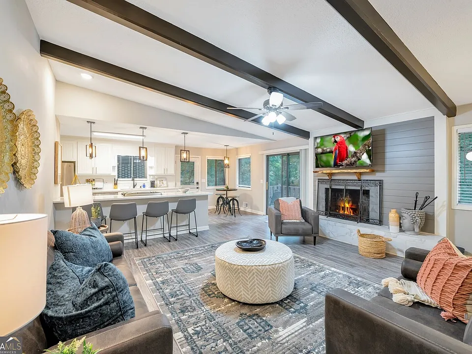 83 Kathryn Dr