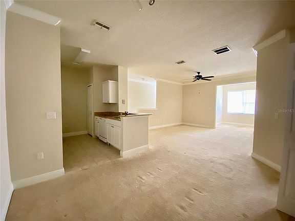 4th image of 303 Southern Pecan Cir #206