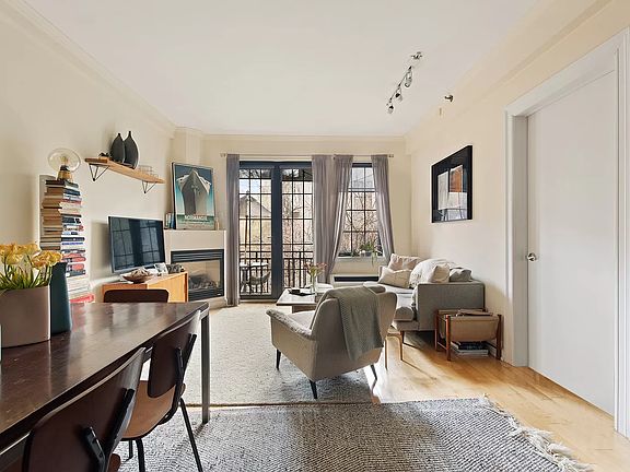 2nd image of 304 W 114th St #5B