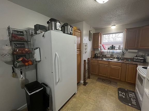 3rd image of 307 Destin Dr