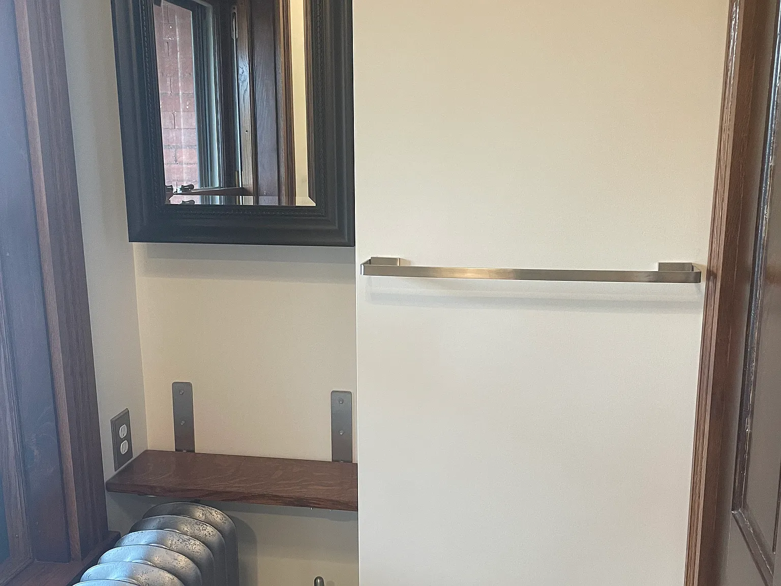 623 W Chestnut St — Photo 2