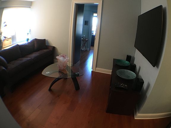 5th image of 575 Grand St APT 902