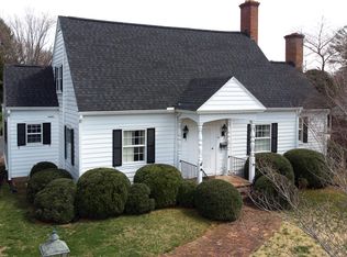 14 Maple Ln, Lexington, VA 24450