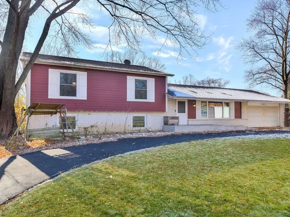 25W075 Lacey Ave, Naperville, IL 60563