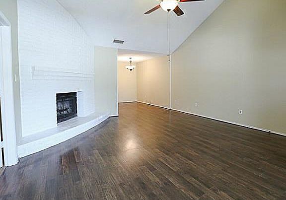 3rd image of 2913 Kathleen Ln