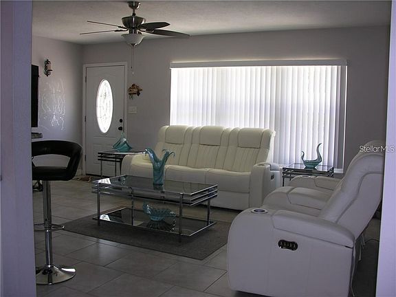 4th image of 125 Connie Ave