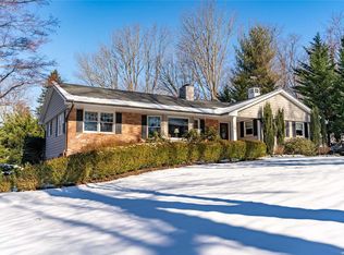 115 Midland St, Cold Spring Harbor, NY 11724