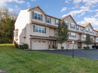 162 Old Schoolhouse Ln, Mechanicsburg, PA 17055